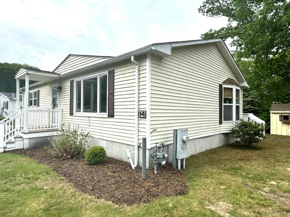 14 Birch St #118, Rockland, MA 02370