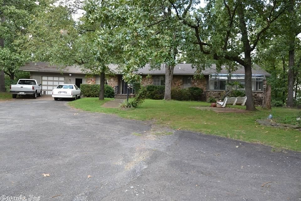 1st image of 903 Skyline Dr