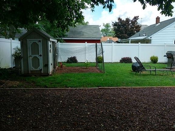 3rd image of 216 S 13th Ave