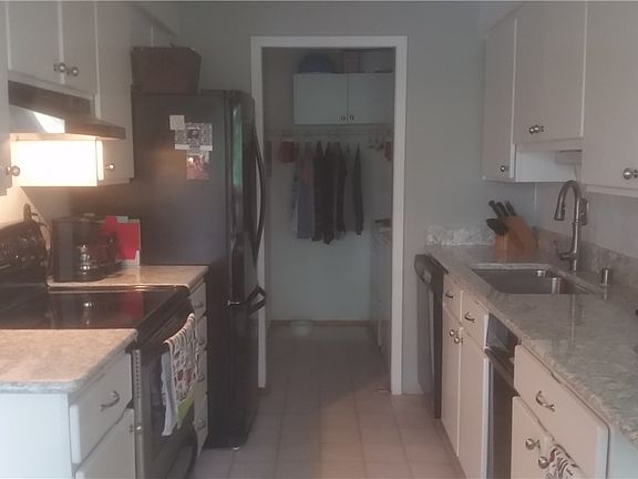 3rd image of 7320 N Skyview Pl APT D204