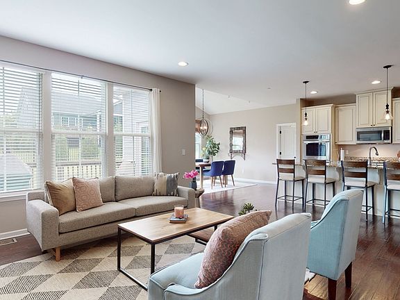 3rd image of 8015 Brookpark Ave