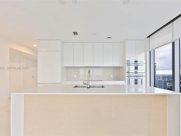 700 NE 24th St #4101 — Photo 4