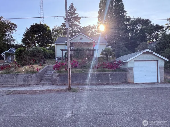 1723 Elizabeth Avenue, Bremerton, WA 98337