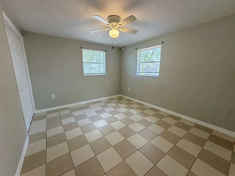 6606 Jackson St — Photo 12