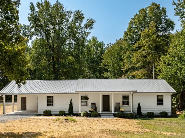 2974 Ridge Rd, Cedar Hill, TN 37032