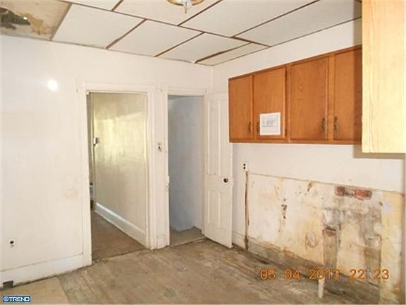 5th image of 881 N 51st St