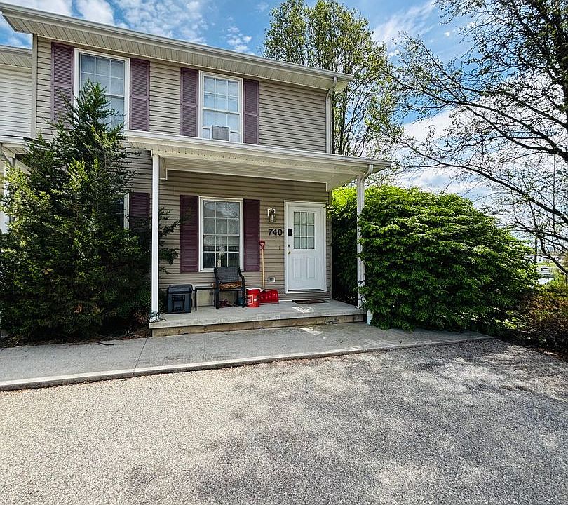 1st image of 740 Park St