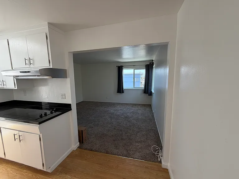 490 Talbert St #301 — Photo 8