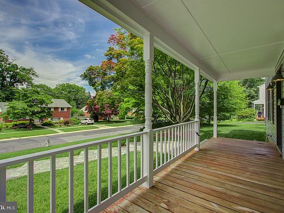 3rd image of 4818 Ertter Dr