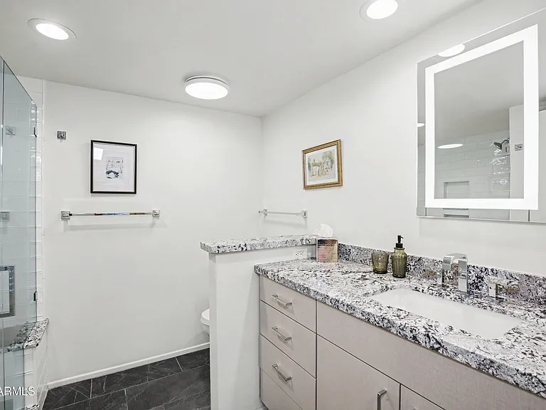1049 N Boulder Dr — Photo 34
