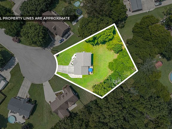 3rd image of 1334 N Callywood Ct