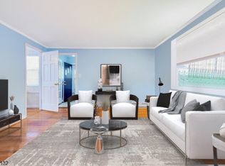 30 Harvard Trl, Hopatcong, NJ 07843