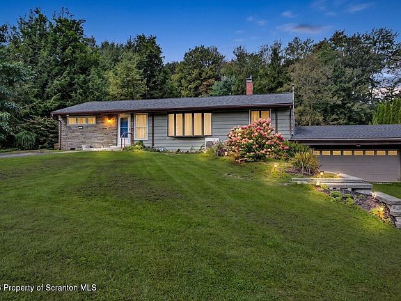 3rd image of 104 Shady Dr