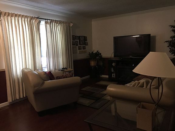 2nd image of 4 Danson Dr