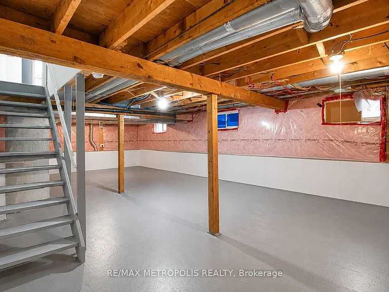 1098 Cedar St — Photo 21