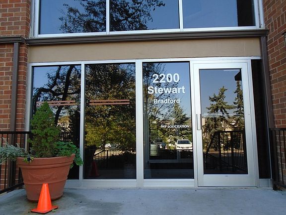 3rd image of 2200 S Stewart Ave APT 2M