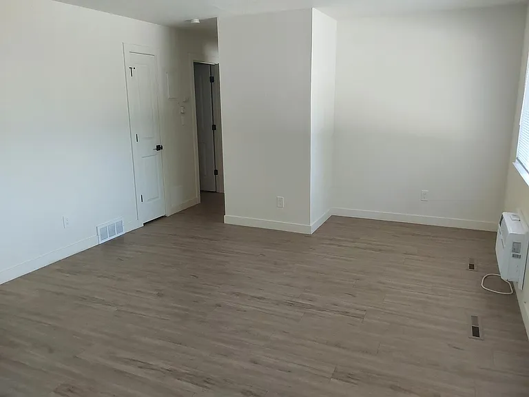 1701 Palm Dr #3 — Photo 2