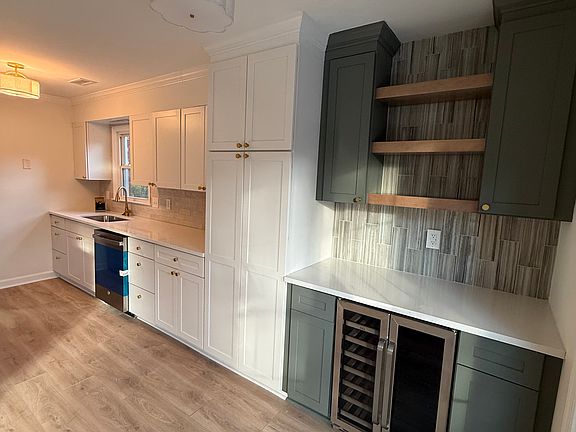 3rd image of 918 Sea Gull Dr #D