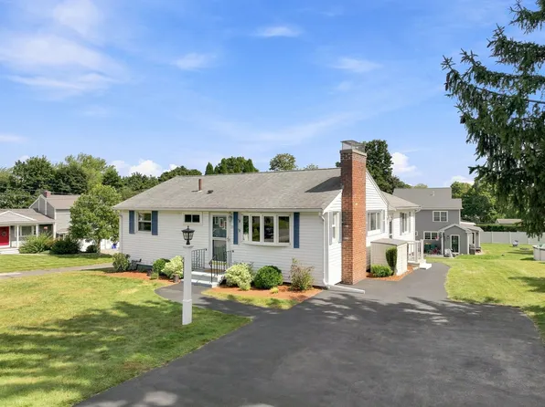 11 Marlboro Rd, Woburn, MA 01801
