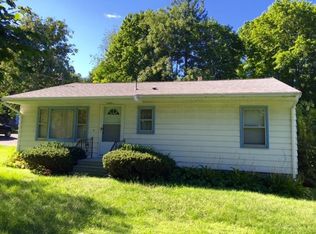 2 Highview Pl, East Greenbush, NY 12061