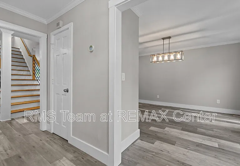 773 Huntington Way NW — Photo 3