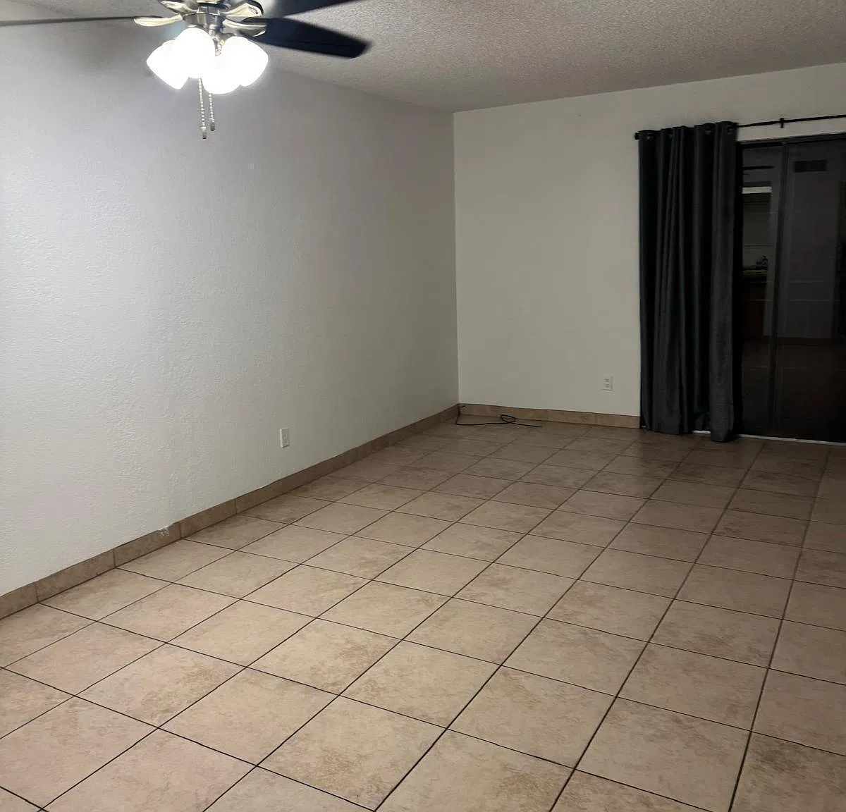2 bed, 1.5 bath, 984 sqft, $1,700 — Photo 2