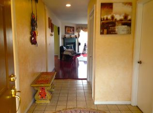 24 Hickory Hollow Ct, Edison, NJ 08820