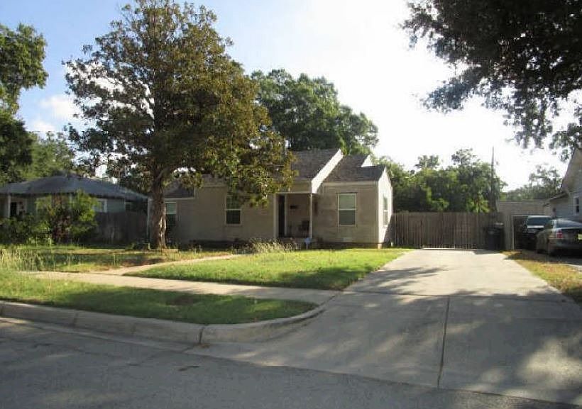 1st image of 2212 Grace Ave