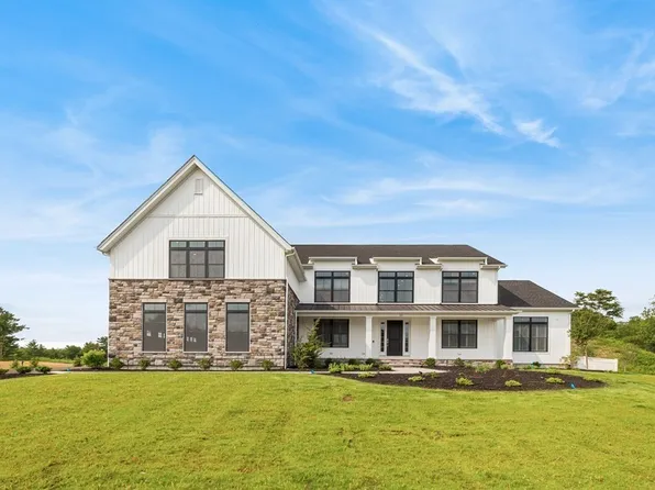 20 Foundry Ln, Canton, MA 02021