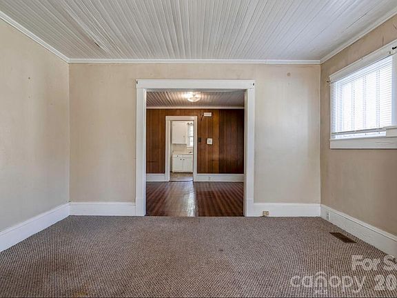 4th image of 312 Clegg St