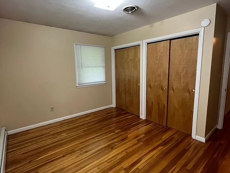 1200 N Linden St — Photo 12