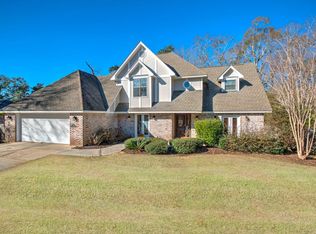 203 Ashley Pl, Ocean Springs, MS 39564