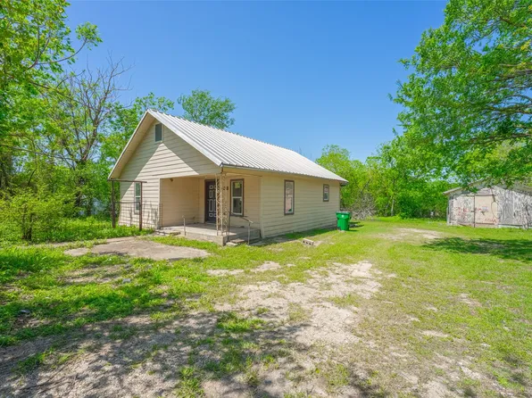 938 S Rogers St, Waxahachie, TX 75165