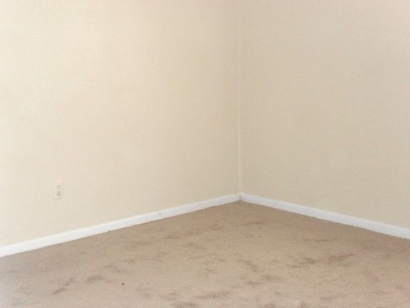 4th image of 304 Bonnie Ln #A