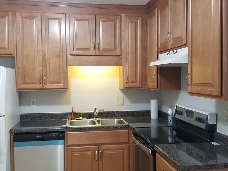 57 Hanover Cir S #222 — Photo 5