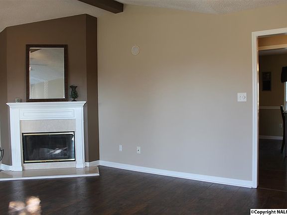 4th image of 101 Gerald Dr