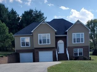 3347 Timber View Ln, Cookeville, TN 38506