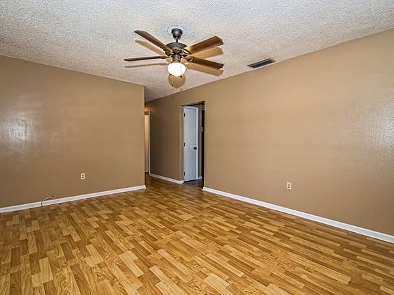 4th image of 4062 Marie Dr