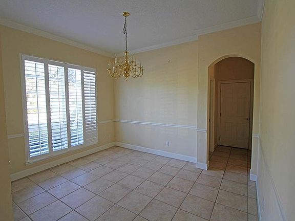 4th image of 95210 Woodberry Ln