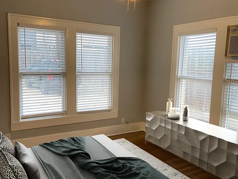 316 W Gray St #A — Photo 3