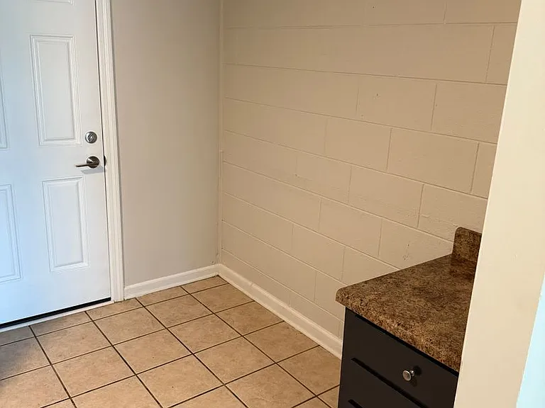 46 Allen Dr — Photo 24