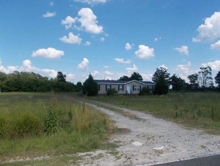 2nd image of 1322 Shawn Rd