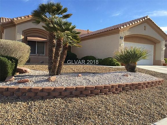 DESERT LANDSCAPING- EASY CARE-NEWER PAINTED EXTERIOR