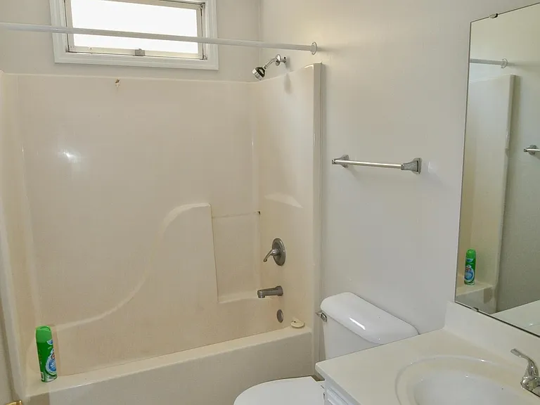 1212 Highland Ave #D — Photo 7