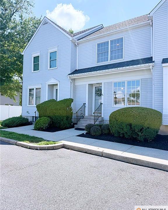 1st image of 86 Wilton Ave
