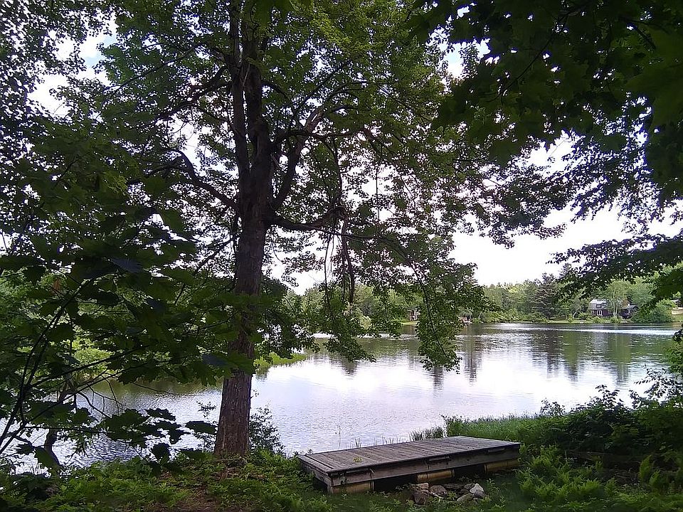 1st image of 323 King Richard Dr