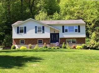 21 Ole Musket Ln, Danbury, CT 06810