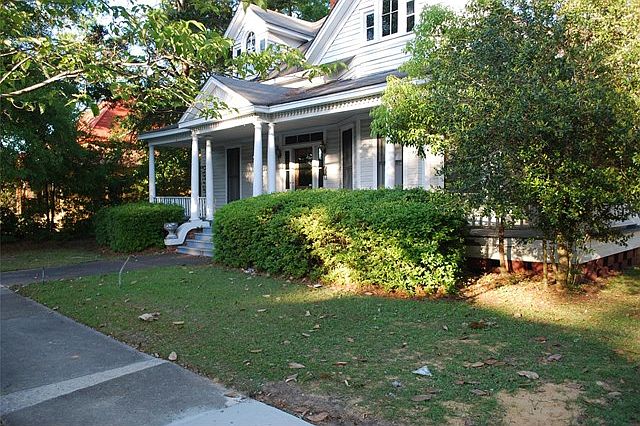 2nd image of 104 S Zetterower Ave
