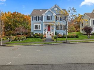 31 Osborne Hill Dr, Salem, MA 01970