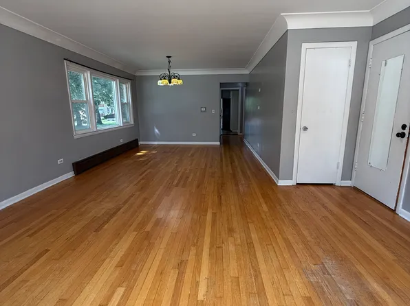 100 Forest Ave Unit 1, Riverside, IL 60546